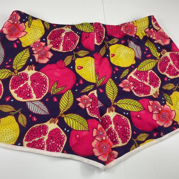 Lemon and pomegranate women's shorts size XL with pockets Summer Shorts - Picture 2 of 2